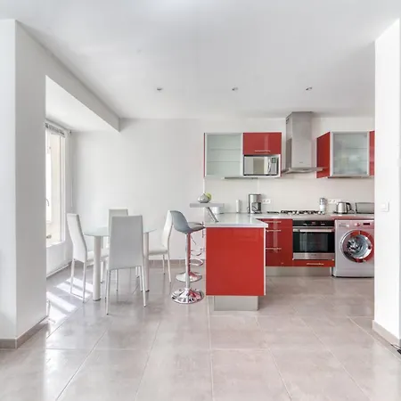 Automatic Check-in - Spacious 50m2 Flat - Quartier Du Port