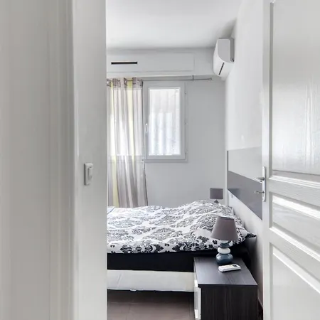 Apartman Automatic Check-in - Spacious 50m2 Flat - Quartier Du Port Nizza