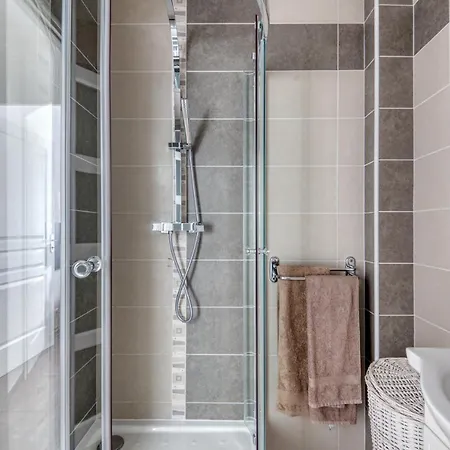 Automatic Check-in - Spacious 50m2 Flat - Quartier Du Port Nizza